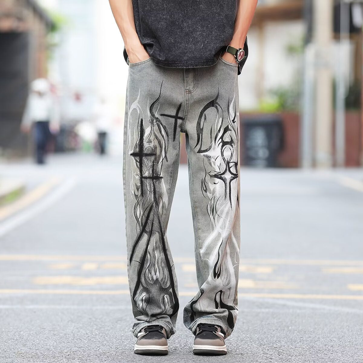 Jeans dritti vintage con graffiti fiamma