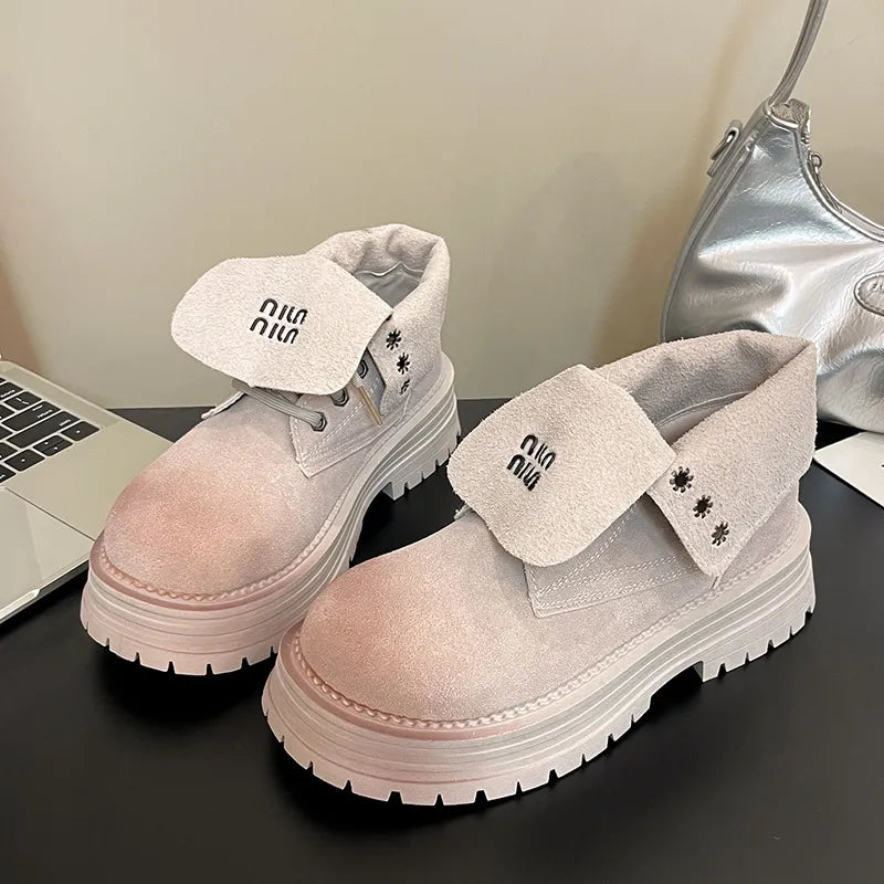 Stivali Stringati con Plateau Punta Tonda