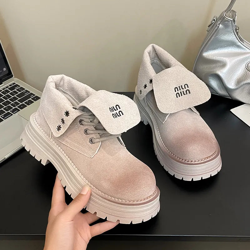 Stivali Stringati con Plateau Punta Tonda